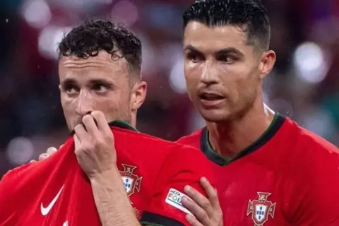  "إذا حضرت سيتحول الأمر لسيرك".. رونالدو يكشف سر غيابه عن جنازة جوتا